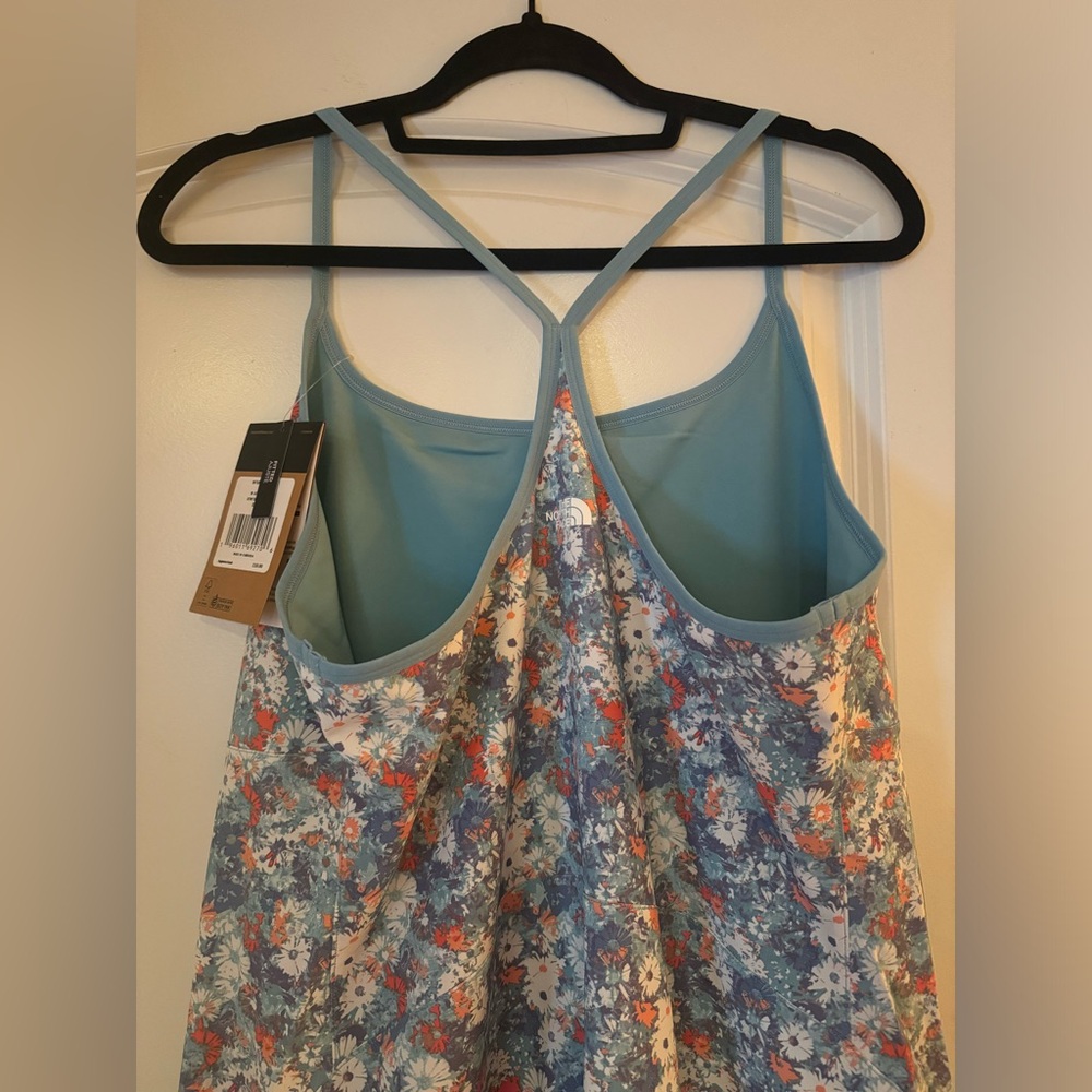 The North Face Arque Hike Dress in Reef Waters Wild Daisy Print - Picture 3 of 8